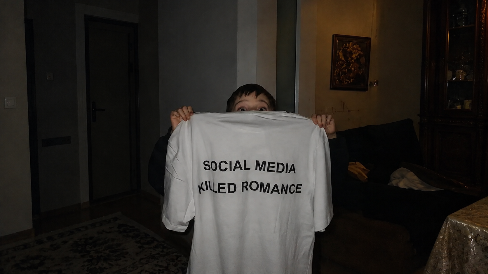 UZER / Social media killed romance
